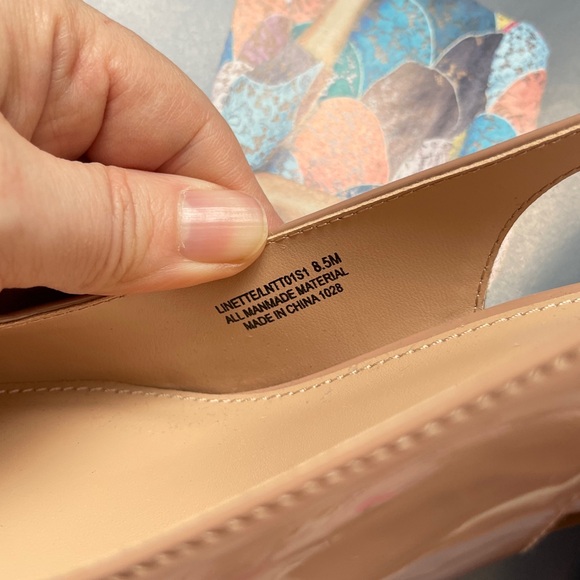 NEW Steve Madden 
Becka Nude and Black Slingback Heels - Picture 6 of 8